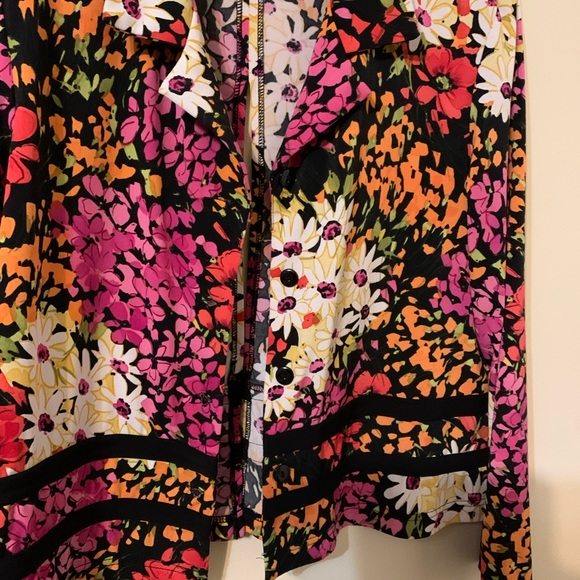 K PETITE COLLECTION, Floral, Button Up Front Closure, Blouse, petite size 16 - Picture 14 of 15